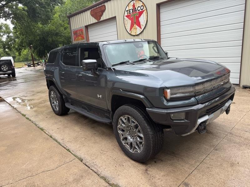 2026 GMC Hummer EV SUV - Image 1