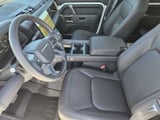 2026 Land Rover Defender - Preview 13