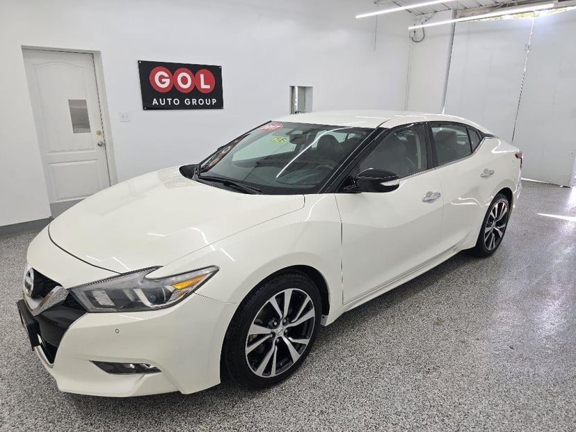 2017 Nissan maxima - Image 2