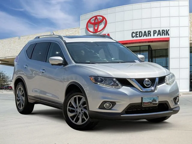 2015 Nissan Rogue - Image 1