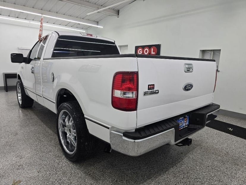 2005 Ford F-150 STX - Image 3