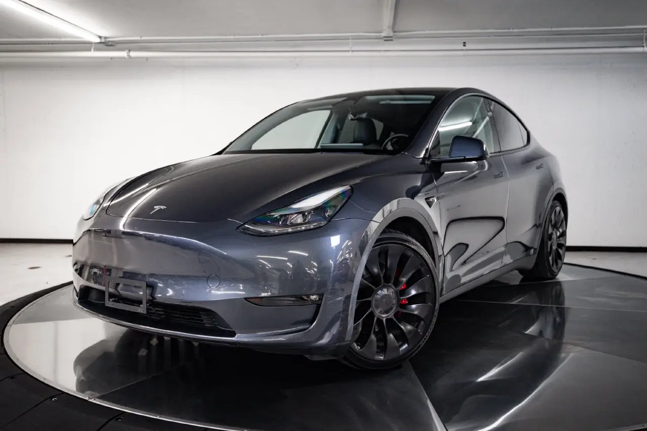 2022 Tesla Model Y - Image 1