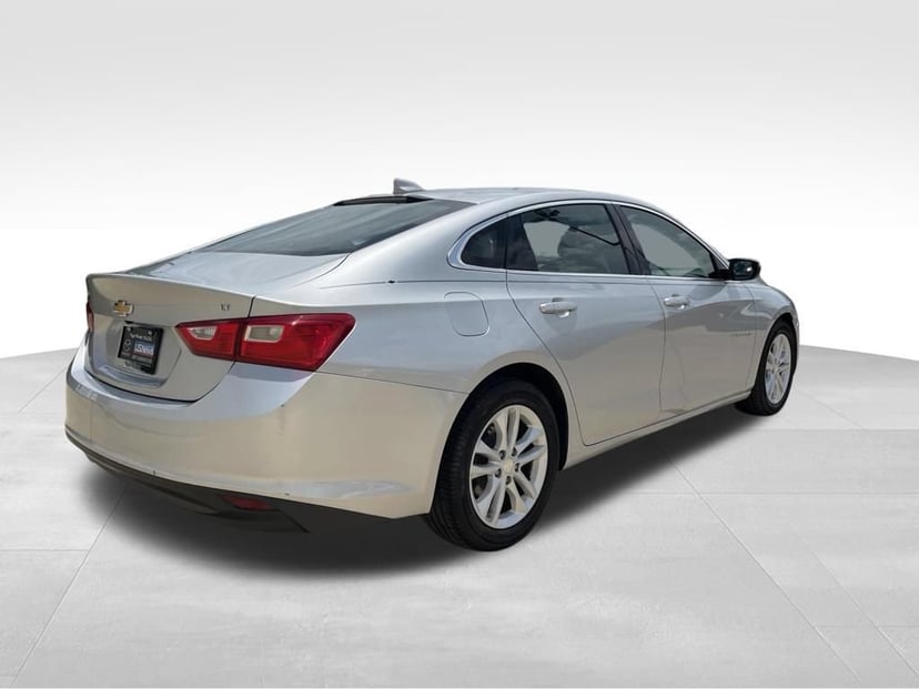 2016 Chevrolet Malibu - Image 2