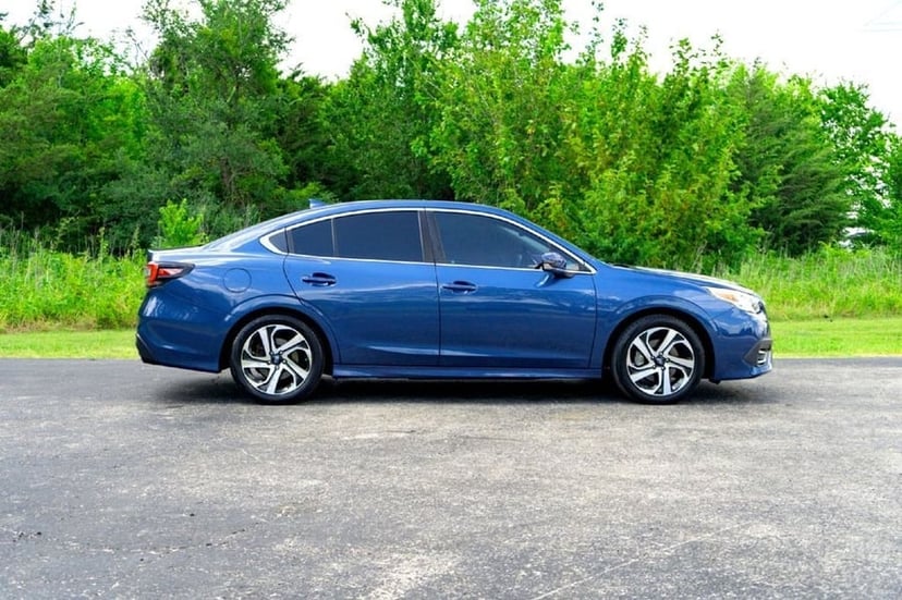 2022 Subaru Legacy - Image 2