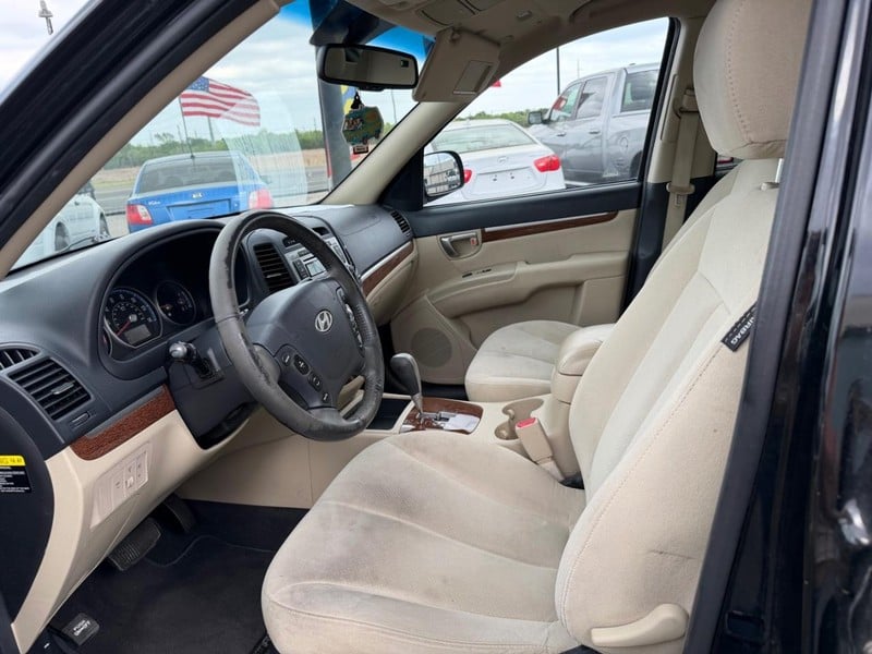 2008 Hyundai Santa Fe - Image 3