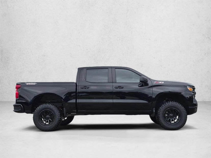 2026 Chevrolet Silverado 1500 - Image 2
