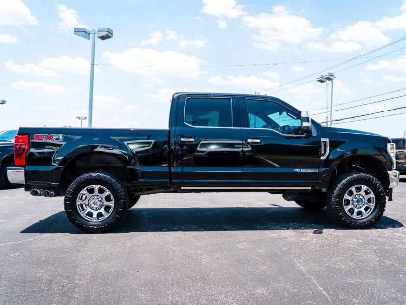 2022 Ford F-250 - Image 2