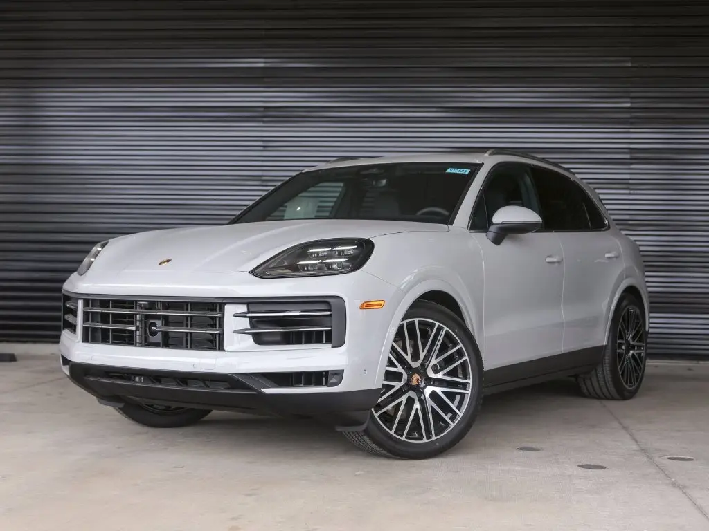 2026 Porsche Cayenne - Image 1