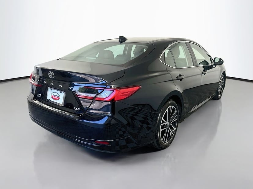 2026 Toyota Camry - Image 2
