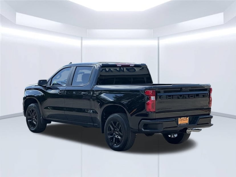 2026 Chevrolet Silverado 1500 - Image 2
