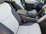 2026 Land Rover Discovery - Preview 12