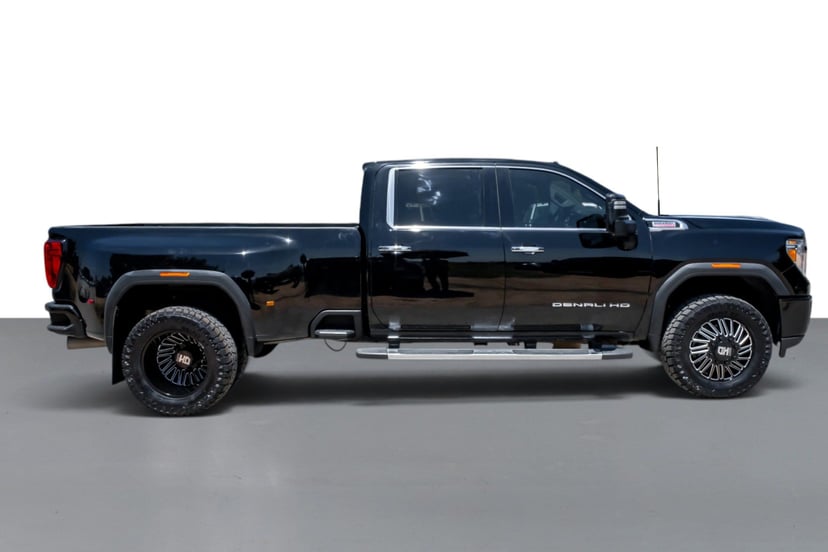 2023 GMC Sierra 3500 HD - Image 2
