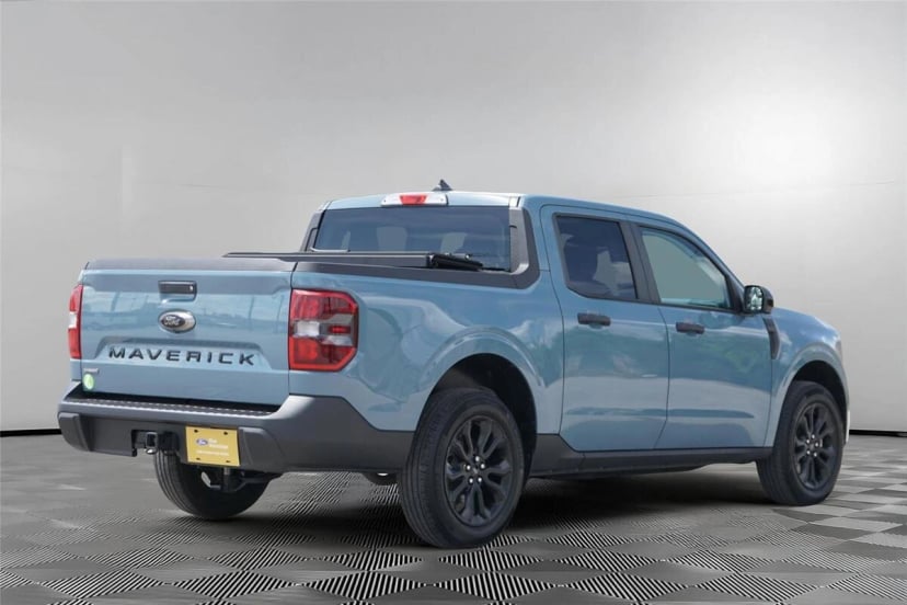 2023 Ford Maverick - Image 2