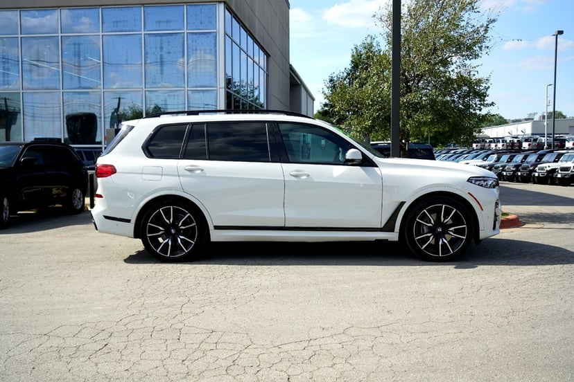 2021 BMW X7 - Image 1