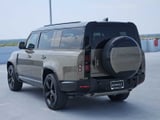 2025 Land Rover Defender - Preview 4