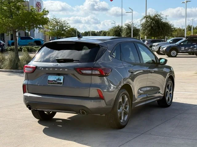 2024 Ford Escape - Image 2