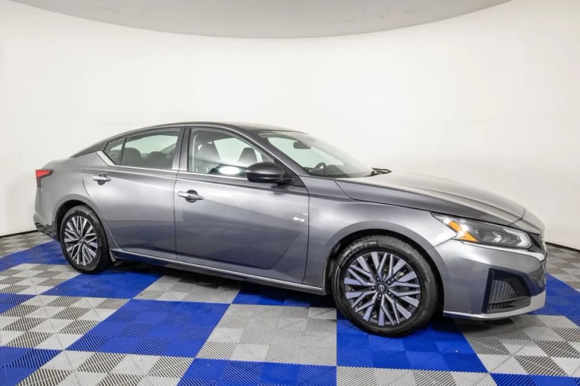2024 Nissan Altima - Image 3