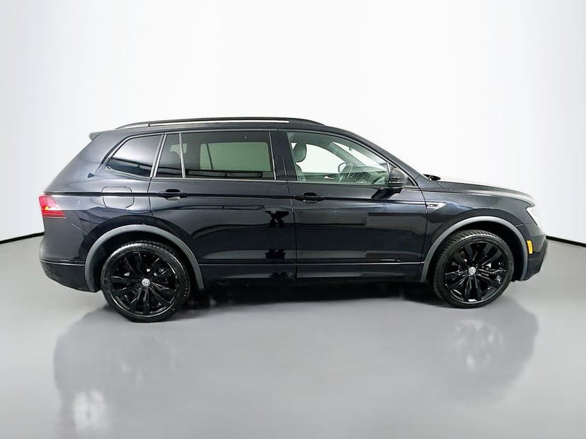 2021 Volkswagen Tiguan - Image 2