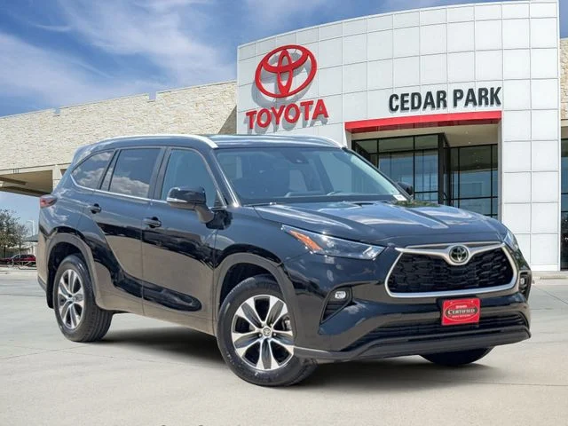 2026 Toyota Highlander - Image 1