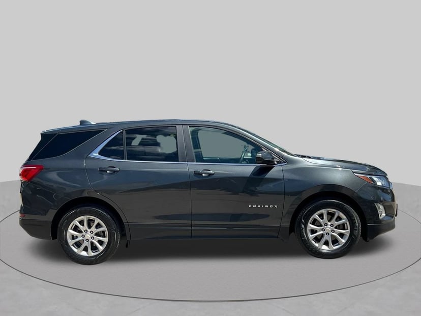 2021 Chevrolet Equinox - Image 2
