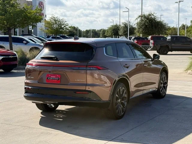 2025 Toyota Crown Signia - Image 2