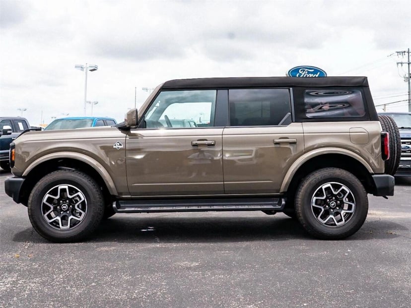 2025 Ford Bronco - Image 3