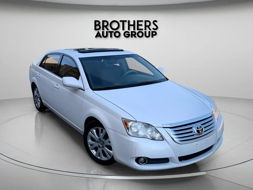 2008 Toyota Avalon - Image 1