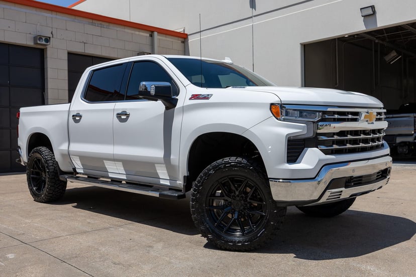 2025 Chevrolet Silverado 1500 - Image 1