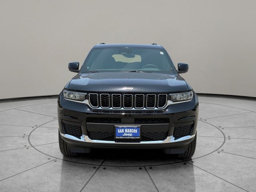2026 Jeep Grand Cherokee - Image 2