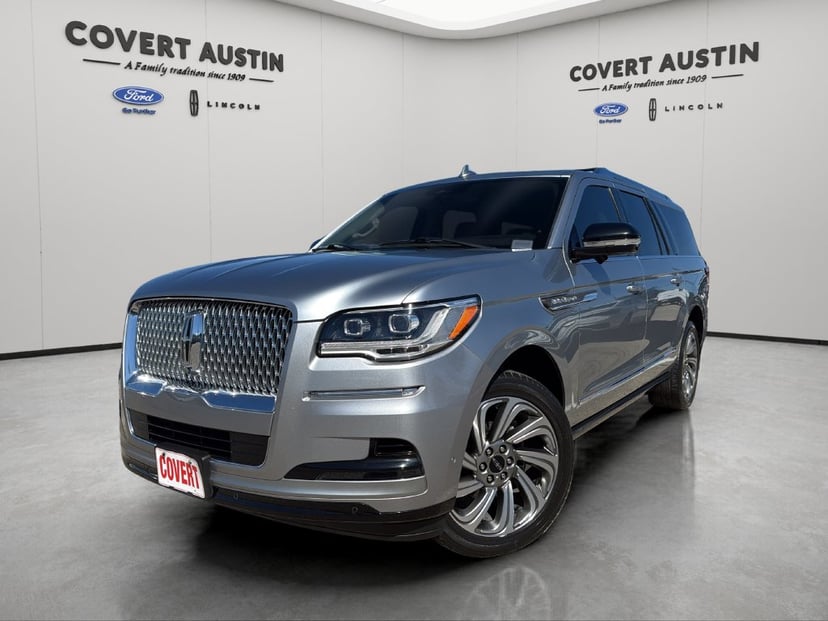 2023 Lincoln Navigator L - Image 1