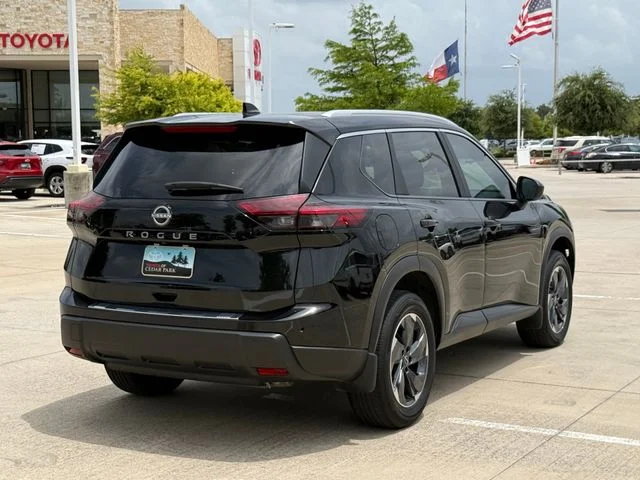 2026 Nissan Rogue - Image 2