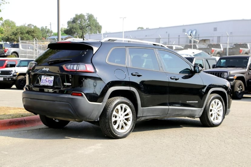 2020 Jeep Cherokee - Image 2