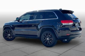 2018 Jeep Grand Cherokee - Image 2