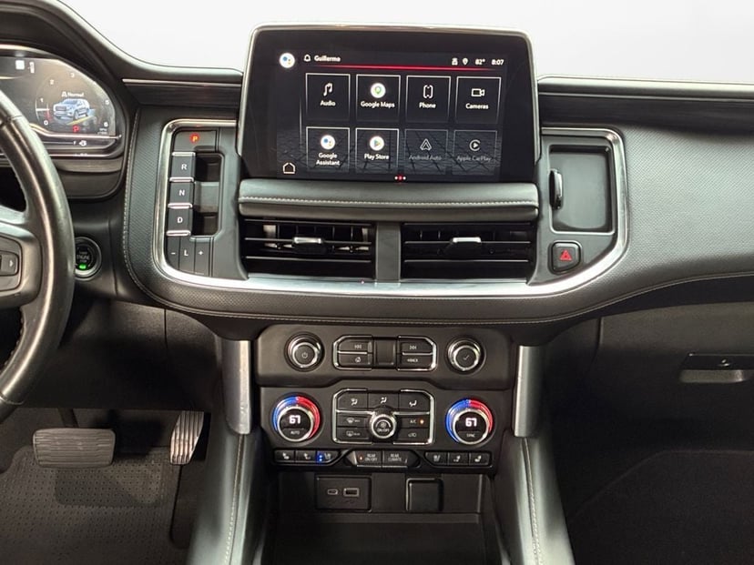 2022 GMC Yukon XL - Image 3