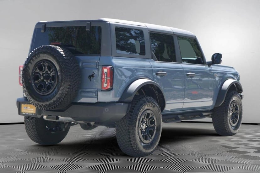 2024 Ford Bronco - Image 1