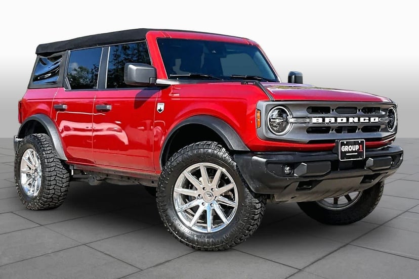 2023 Ford Bronco - Image 1