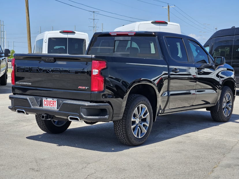 2026 Chevrolet Silverado - Image 2