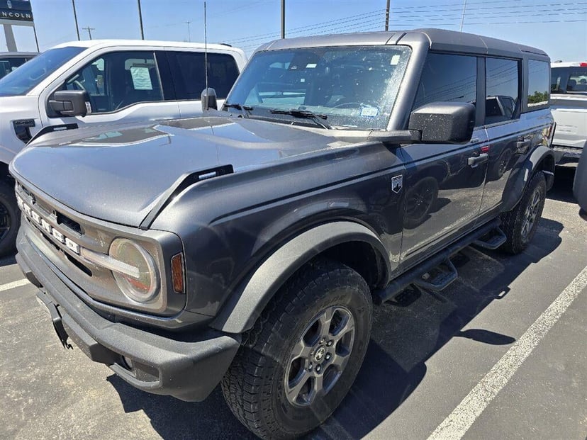 2023 Ford Bronco - Image 2