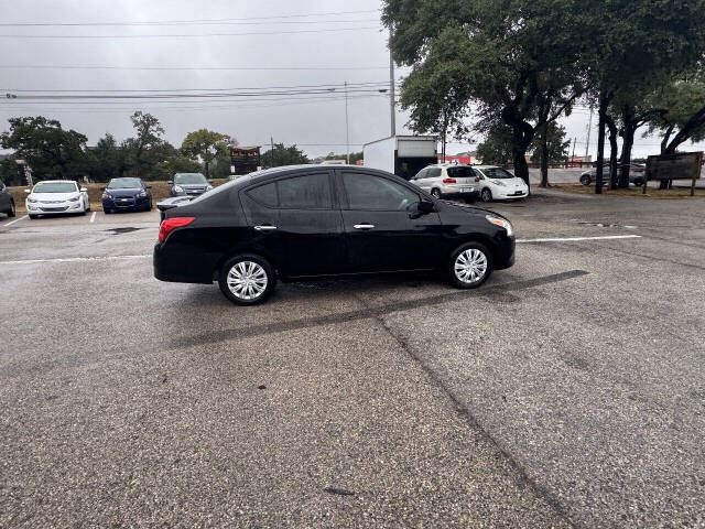 2019 Nissan Versa - Image 1