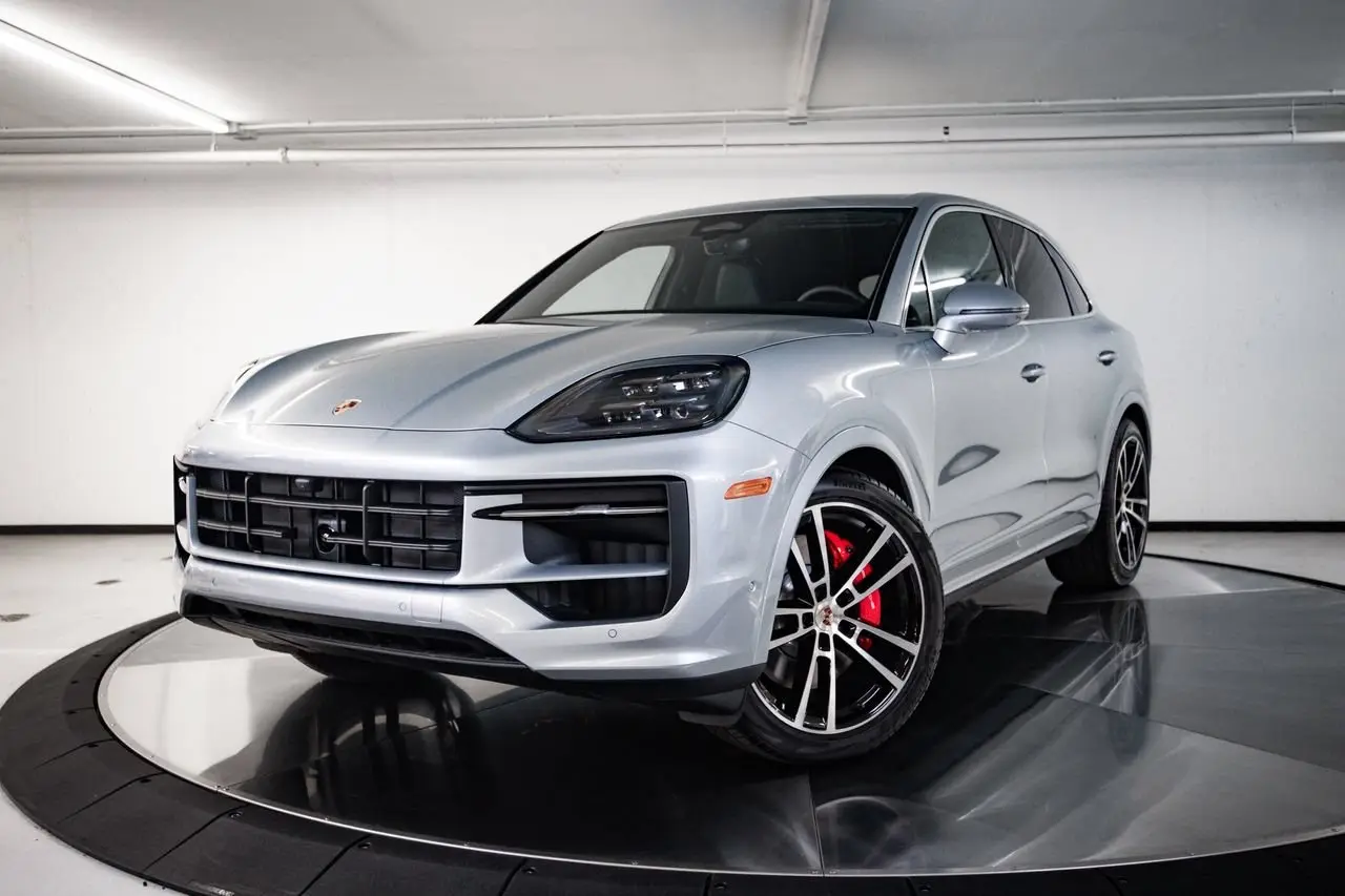 2026 Porsche Cayenne - Image 1
