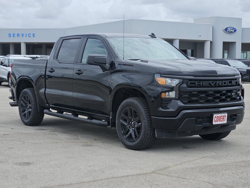 2026 Chevrolet Silverado - Image 3