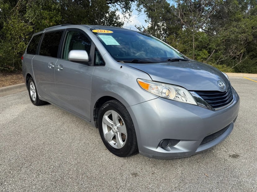 2012 Toyota Sienna - Image 1