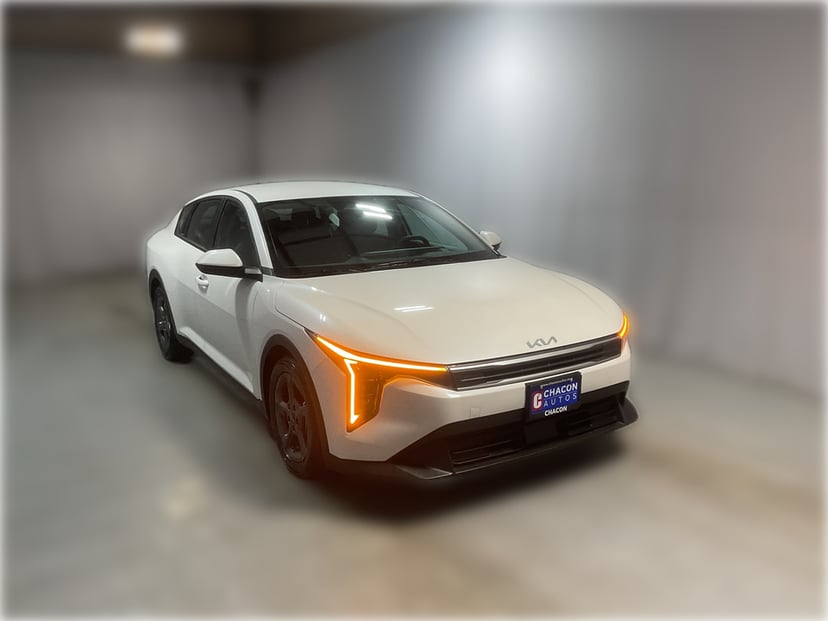 2025 Kia K4 - Image 1