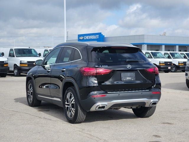 2025 Mercedes-Benz GLA-Class - Image 2