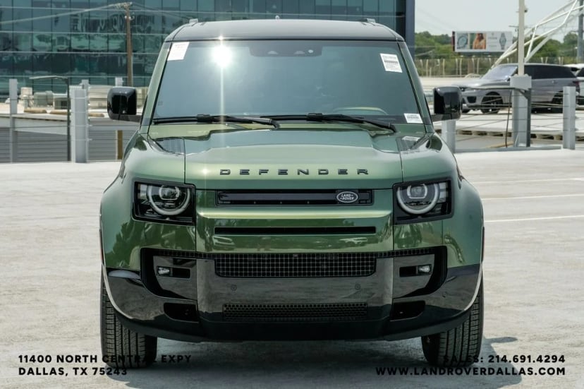 2026 Land Rover Defender - Image 2