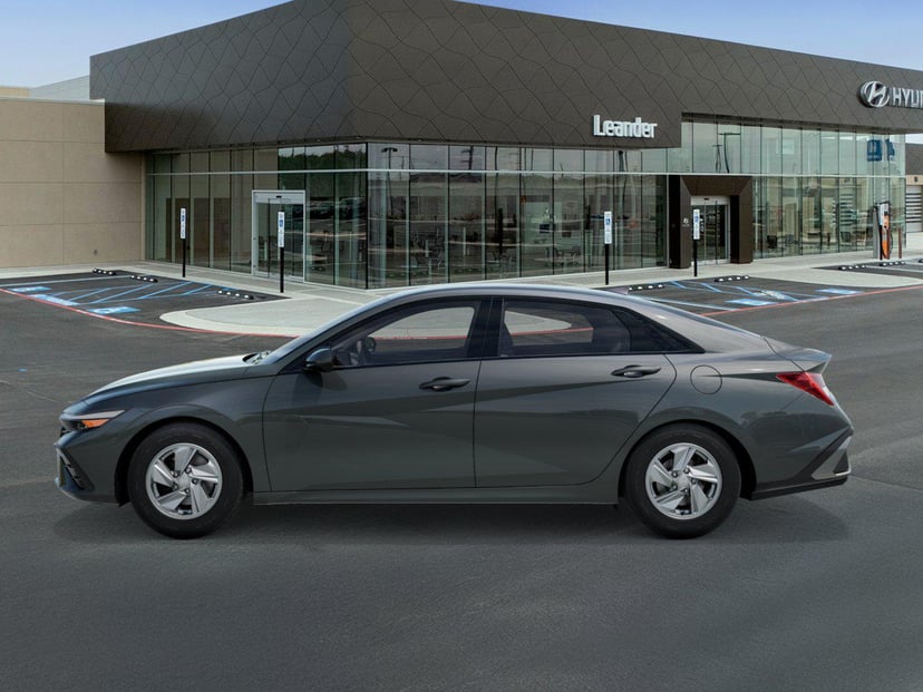 2026 Hyundai Elantra - Image 2