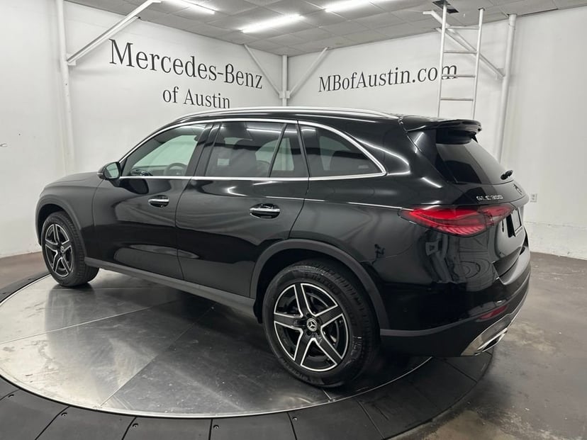 2027 Mercedes-Benz GLC - Image 3