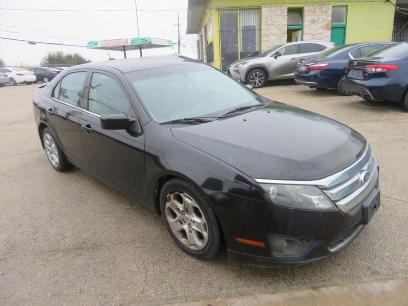 2011 Ford Fusion - Image 1
