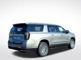 2027 Chevrolet Suburban - Preview 3
