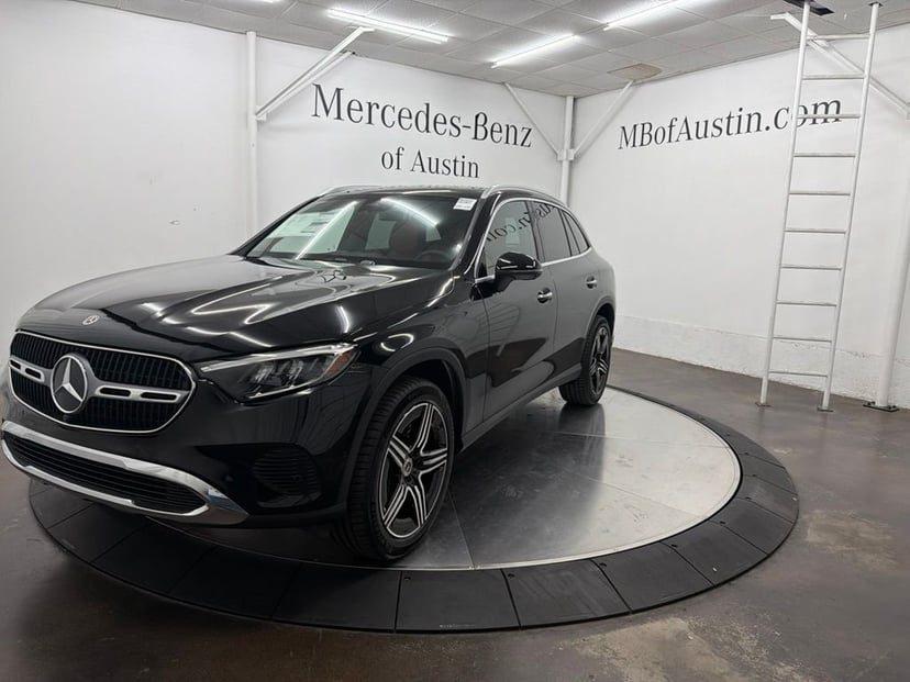 2027 Mercedes-Benz GLC - Image 1